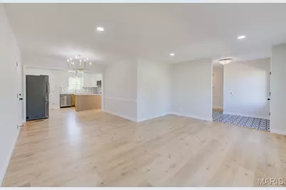 2060 Aqueduct Drive, Florissant, MO 63033 - Photo 5