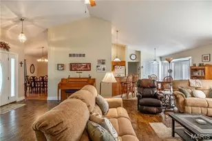 6803 Autumn Cove, Byrnes Mill, MO 63051 - Photo 9