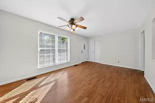 5418 Oakcrest Dr, Imperial, MO 63052 - Photo 5