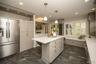 1889 N Signal Hills Dr, Kirkwood, MO 63122 - Photo 13