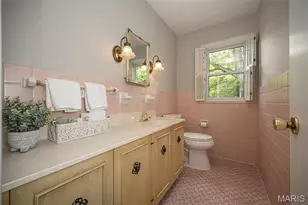 1889 N Signal Hills Dr, Kirkwood, MO 63122 - Photo 21