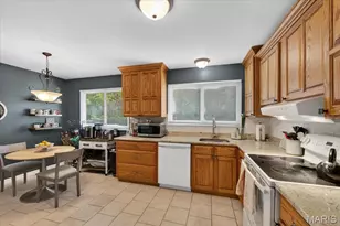 10720 Forest Path Dr, Sunset Hills, MO 63128 - Photo 17