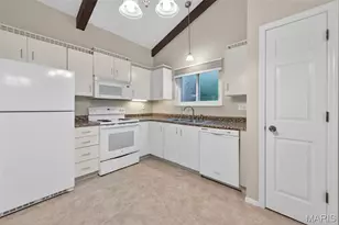 10 Barrington Dr, Saint Peters, MO 63376 - Photo 13