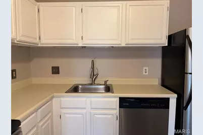 1935 Marine Terrace Drive #J, Maryland Heights, MO 63146 - Photo 7