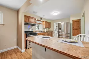 9 Hazelwood Ct, Hazelwood, MO 63042 - Photo 7