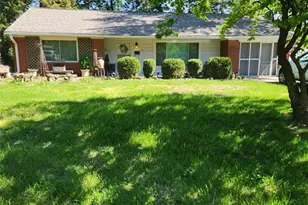9 Hazelwood Ct, Hazelwood, MO 63042 - Photo 1