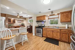 9 Hazelwood Ct, Hazelwood, MO 63042 - Photo 9