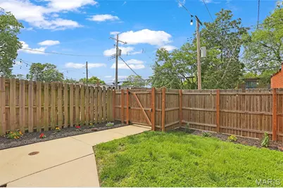 2207 Indiana Avenue, Saint Louis, MO 63104 - Photo 21