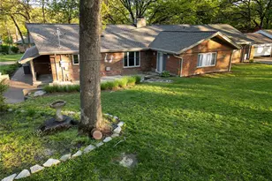 8827 Rock Forest Dr, Grantwood Village, MO 63123 - Photo 59