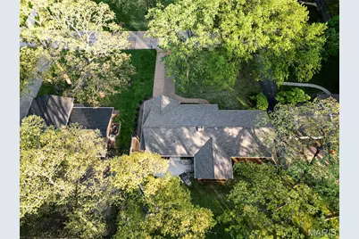 8827 Rock Forest Drive, Grantwood Village, MO 63123 - Photo 55