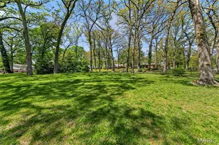 8827 Rock Forest Dr, Grantwood Village, MO 63123 - Photo 7