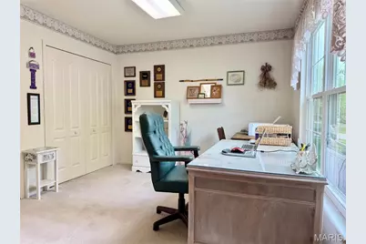225 E Governor Place, Saint Charles, MO 63301 - Photo 11