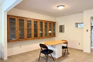 225 E Governor Pl, Saint Charles, MO 63301 - Photo 21