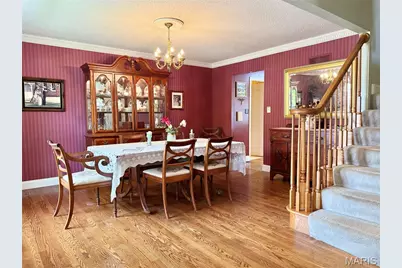 225 E Governor Place, Saint Charles, MO 63301 - Photo 3