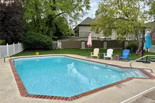 225 E Governor Pl, Saint Charles, MO 63301 - Photo 27