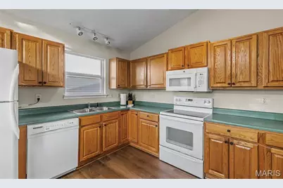1938 Lakeshore Drive, Cuba, MO 65453 - Photo 7