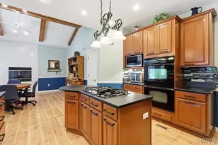 2013 La Chelle Ct, Saint Louis, MO 63146 - Photo 15
