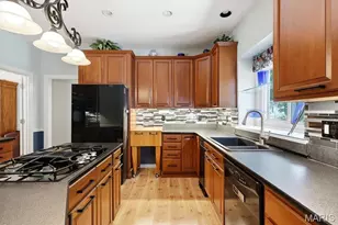 2013 La Chelle Ct, Saint Louis, MO 63146 - Photo 13