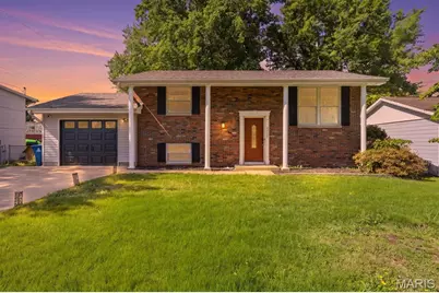 3904 Dunn Road, Hazelwood, MO 63042 - Photo 1
