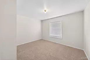 1285 Flamingo Dr, Florissant, MO 63031 - Photo 9