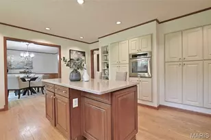 48 Webster Woods Dr, Webster Groves, MO 63119 - Photo 13