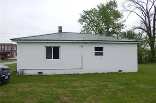 200 E Maple St, Curryville, MO 63339 - Photo 3