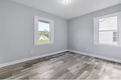 332 Banff Circle, Saint Louis, MO 63137 - Photo 9