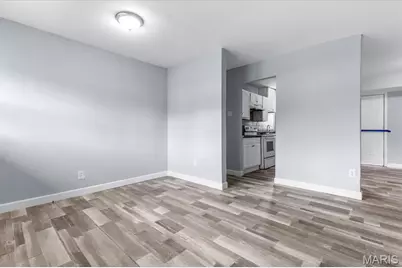 332 Banff Circle, Saint Louis, MO 63137 - Photo 5