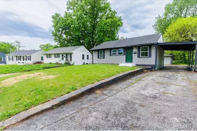 332 Banff Circle, Saint Louis, MO 63137 - Photo 3