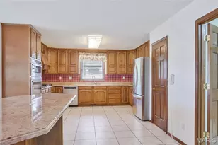 6810 Wynfield Terrace Dr, Saint Louis, MO 63129 - Photo 17