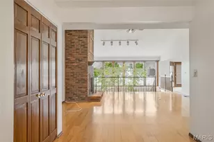 6810 Wynfield Terrace Dr, Saint Louis, MO 63129 - Photo 9
