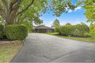 7 Talisman Way Drive, Florissant, MO 63034 - Photo 3