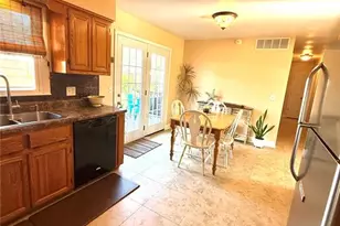 315 S Main Cross, Bowling Green, MO 63334 - Photo 7
