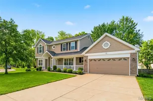 2412 Parkmoor Ct, Des Peres, MO 63021 - Photo 3