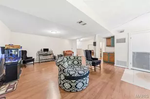 2425 Farnham Ct, Florissant, MO 63033 - Photo 25