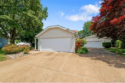 2425 Farnham Court, Florissant, MO 63033 - Photo 37