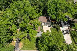 19 W Jackson Rd, Webster Groves, MO 63119 - Photo 3