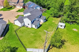 729 Sterling Terrace Ct, Saint Charles, MO 63301 - Photo 3