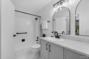 395 Royal Valley Dr, Creve Coeur, MO 63141 - Photo 25