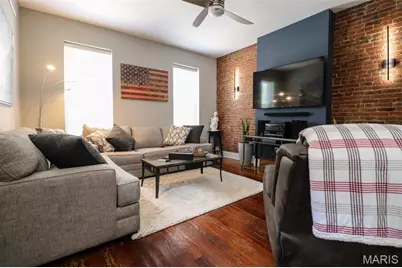 2414 S 11th Street, Saint Louis, MO 63104 - Photo 3