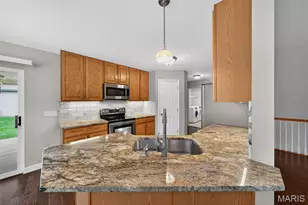 130 Barrington Lake Dr, Dardenne Prairie, MO 63368 - Photo 7