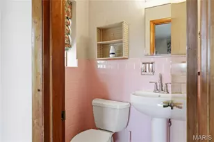 3503 Wintergreen Ln, Saint Louis, MO 63125 - Photo 13