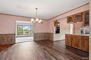 3503 Wintergreen Ln, Saint Louis, MO 63125 - Photo 5