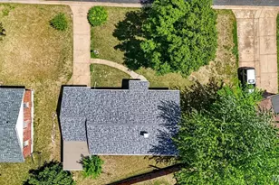 5545 Norway Dr, Normandy, MO 63121 - Photo 3