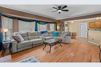 5794 Wickershire Lane, Saint Louis, MO 63129 - Photo 13