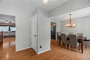 5794 Wickershire Ln, Saint Louis, MO 63129 - Photo 5