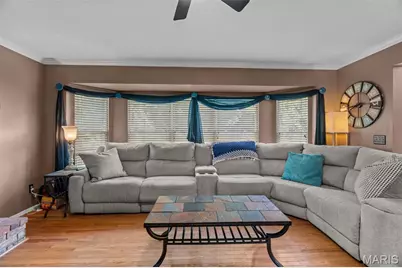 5794 Wickershire Lane, Saint Louis, MO 63129 - Photo 17