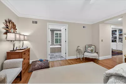 9111 Clayton Road, Saint Louis, MO 63124 - Photo 23