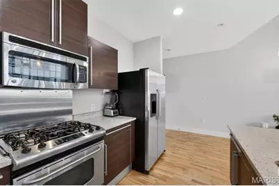 4100 Forest Park Avenue #427, Saint Louis, MO 63108 - Photo 11