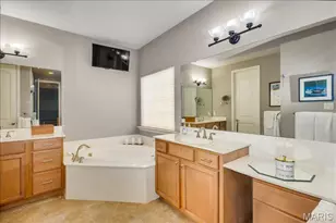 14623 Kendall Ridge Dr, Chesterfield, MO 63017 - Photo 23